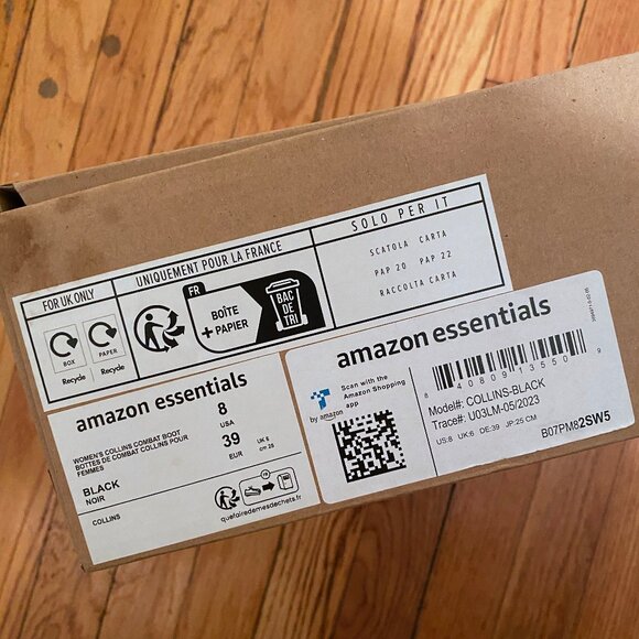 Amazon Essentials Women's Lace-Up Combat Boot, size 8, black, vegan - Picture 7 of 7